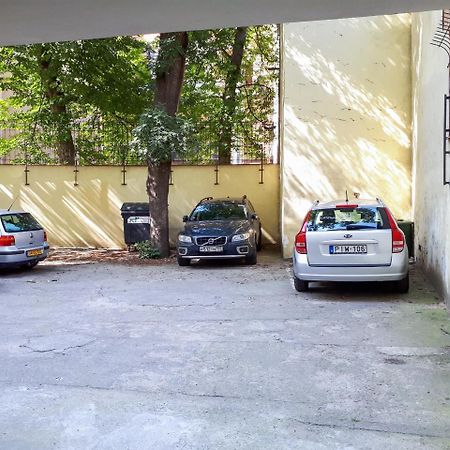 Duskova Apartments Praha Bagian luar foto