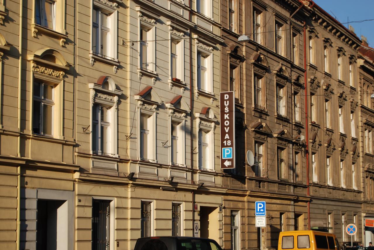 Duskova Apartments Praha Bagian luar foto