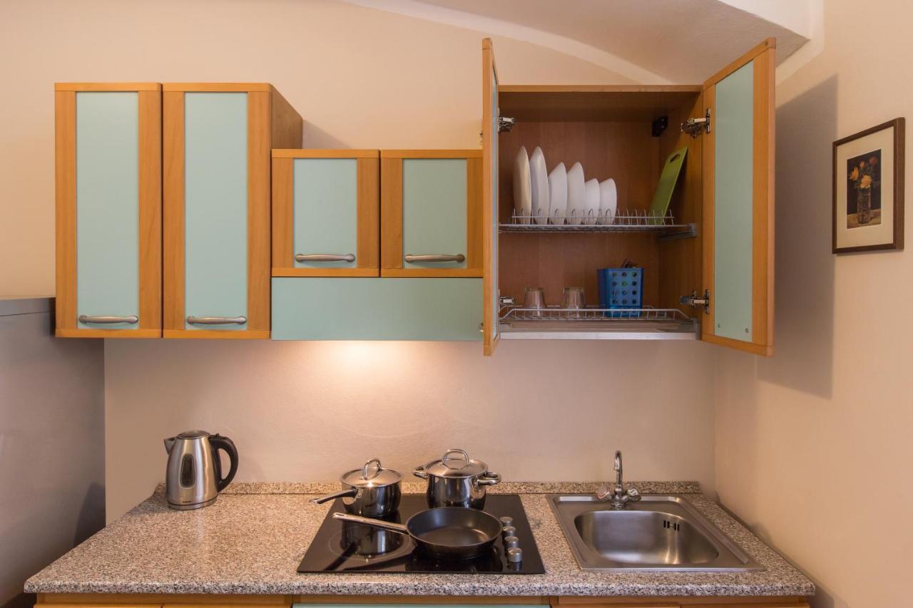 Duskova Apartments Praha Bagian luar foto