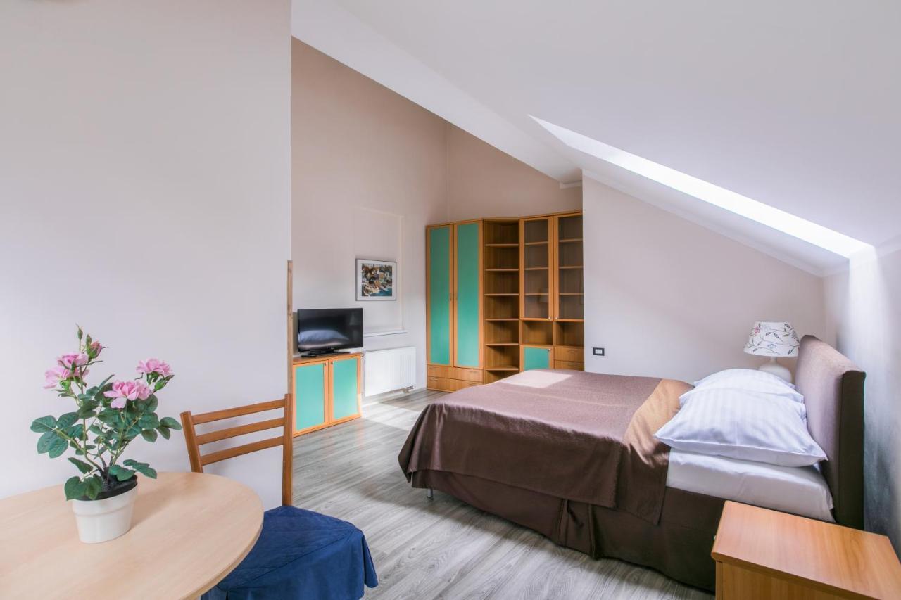 Duskova Apartments Praha Bagian luar foto