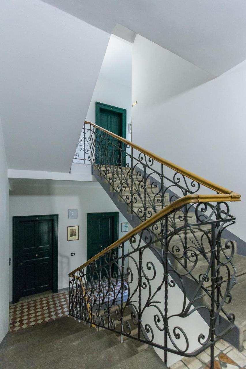 Duskova Apartments Praha Bagian luar foto
