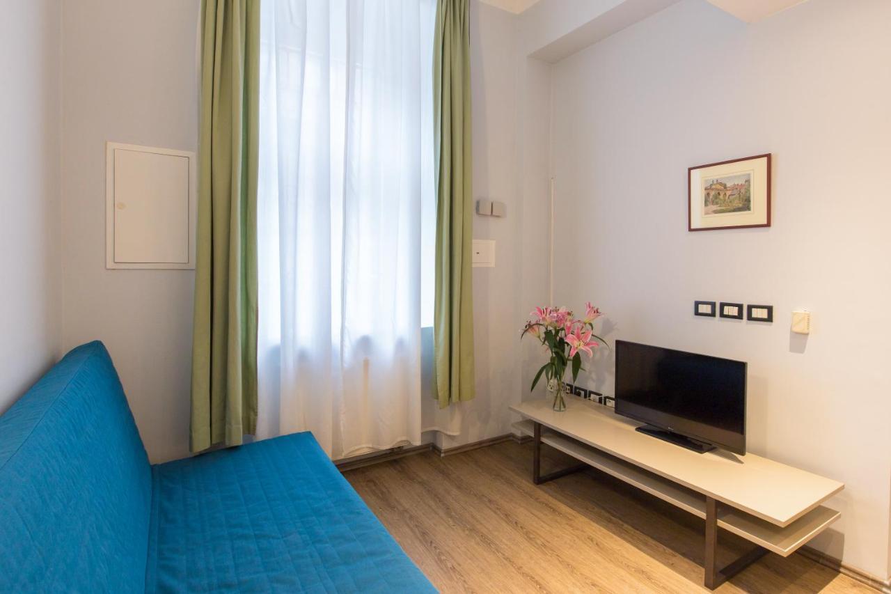 Duskova Apartments Praha Bagian luar foto